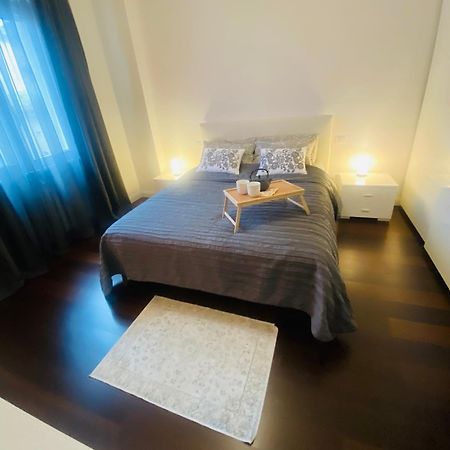 Central Apartment And Parking Верона Екстериор снимка